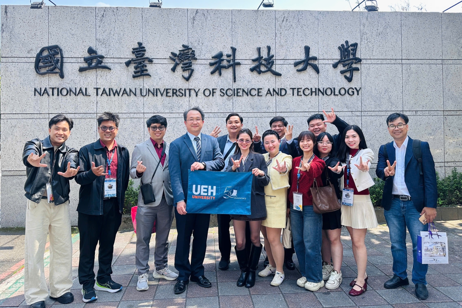 [VNExpress] Nhà sáng lập FWD Digital: ‘Học để tái định vị doanh nghiệp’