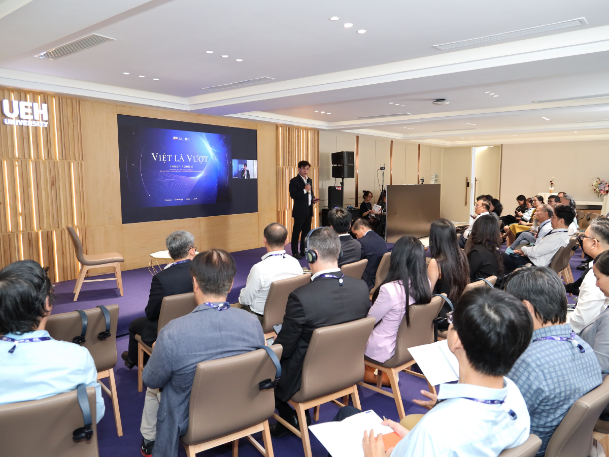 VIỆT Là VƯỢT Inner Forum số 01: Phiên đối thoại hấp dẫn về kinh tế toàn cầu và triển vọng kinh tế Việt Nam trong bối cảnh mới